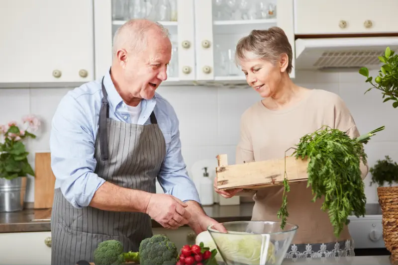 Eating_nutritional_foods1 It is important when getting older to maintain a balanced healthy diet